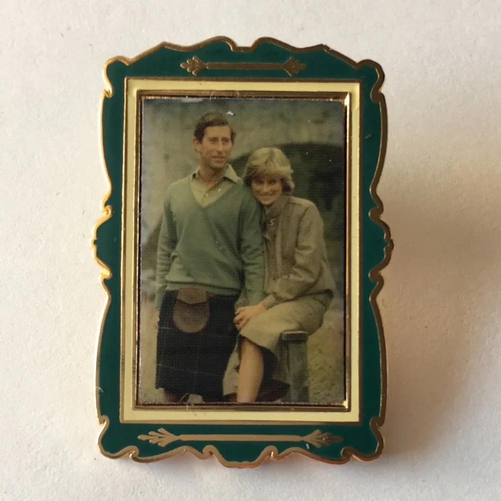 2009 MBI Prince Charles in Kilt & Diana Showing Off Her Leg Pin